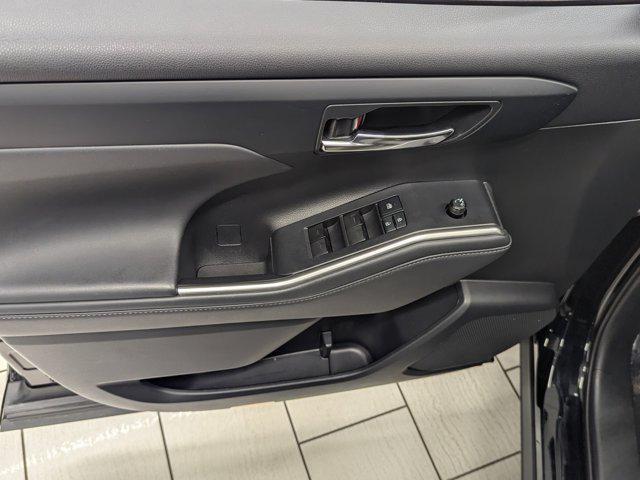 used 2022 Toyota Highlander Hybrid car, priced at $40,999
