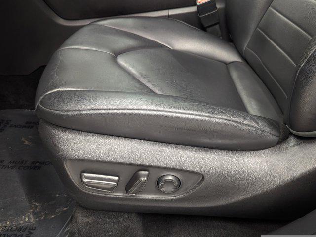 used 2022 Toyota Highlander Hybrid car, priced at $40,999