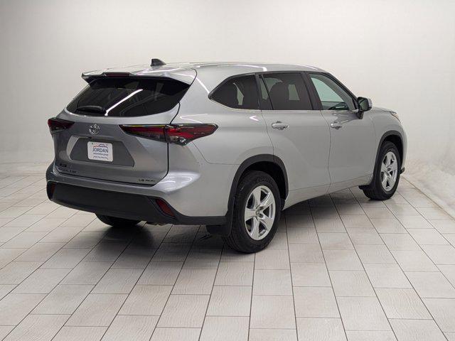 used 2024 Toyota Highlander car, priced at $38,997