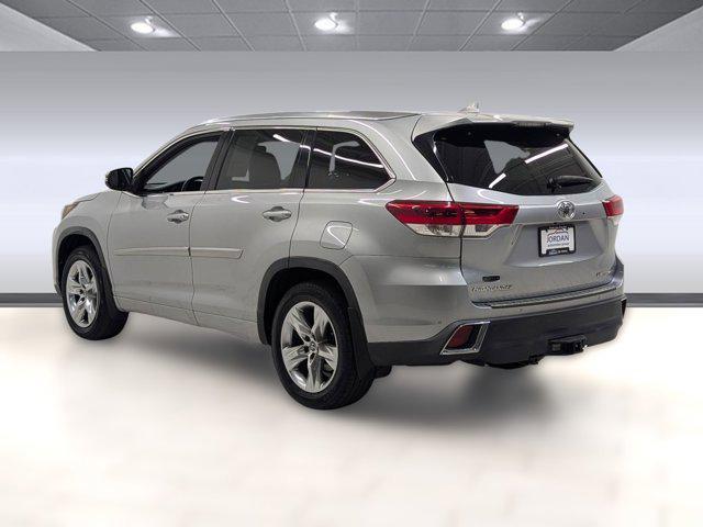 used 2019 Toyota Highlander car, priced at $26,398