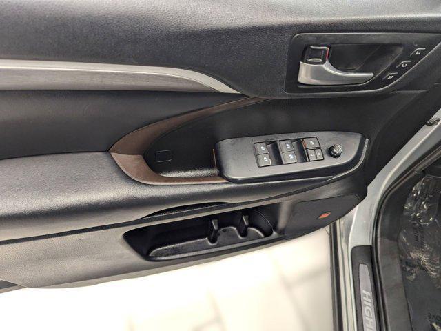 used 2019 Toyota Highlander car, priced at $26,398