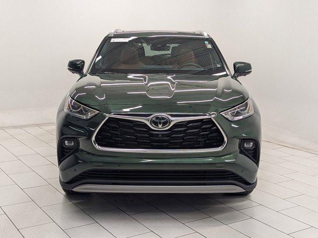 used 2024 Toyota Highlander car, priced at $47,997