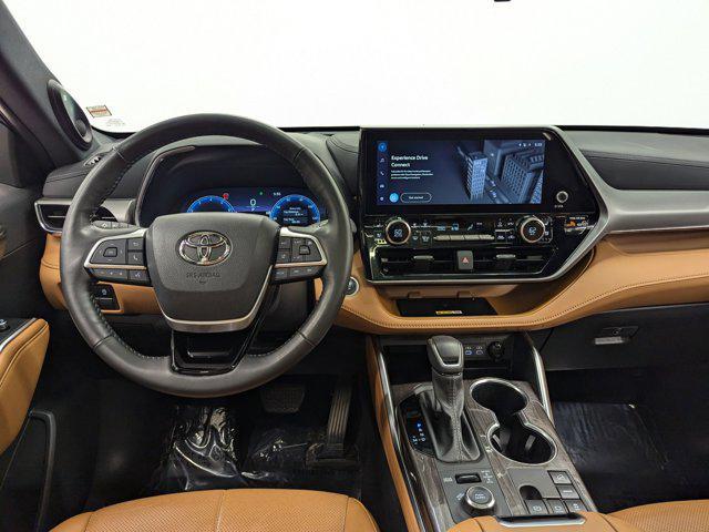 used 2024 Toyota Highlander car, priced at $47,997
