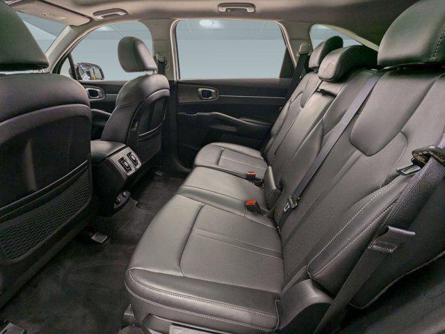 used 2022 Kia Sorento car, priced at $25,397