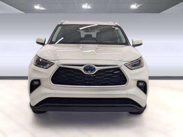 used 2021 Toyota Highlander Hybrid car, priced at $36,599