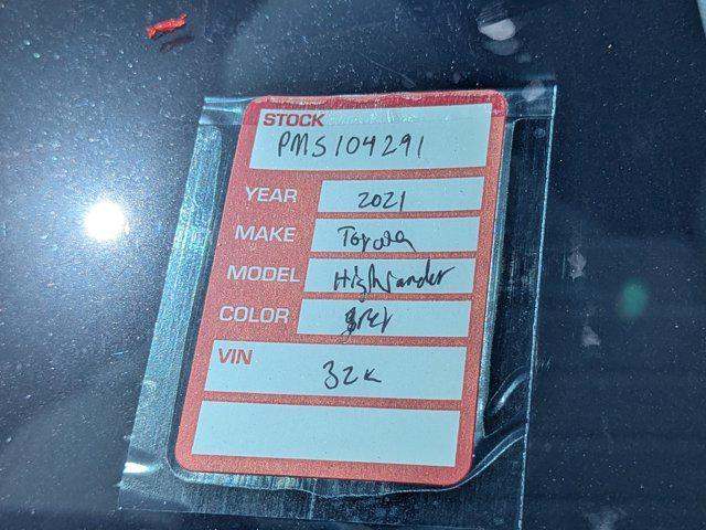 used 2021 Toyota Highlander car, priced at $35,999