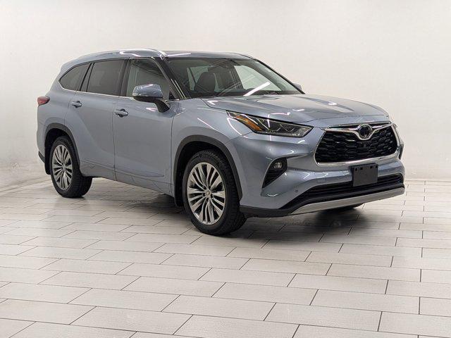 used 2020 Toyota Highlander car, priced at $32,697