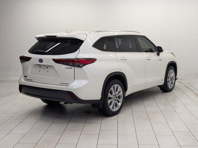 used 2021 Toyota Highlander Hybrid car, priced at $33,828