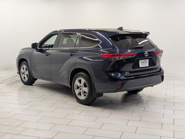 used 2020 Toyota Highlander car, priced at $27,499