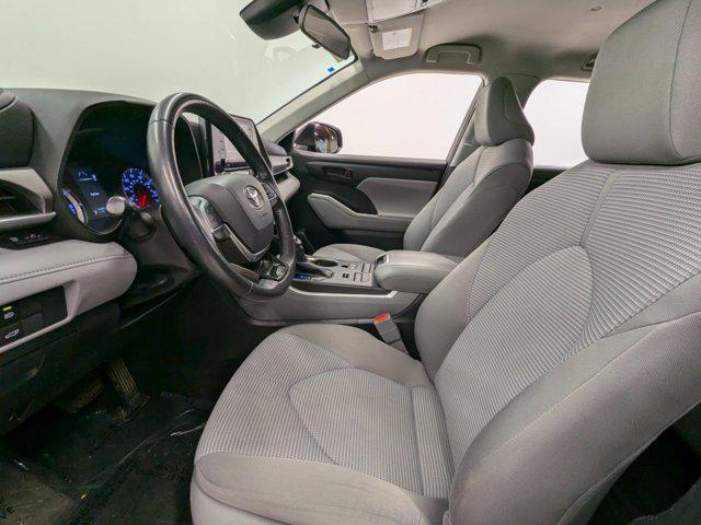 used 2020 Toyota Highlander car, priced at $27,499