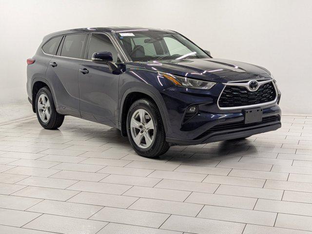 used 2020 Toyota Highlander car, priced at $27,499