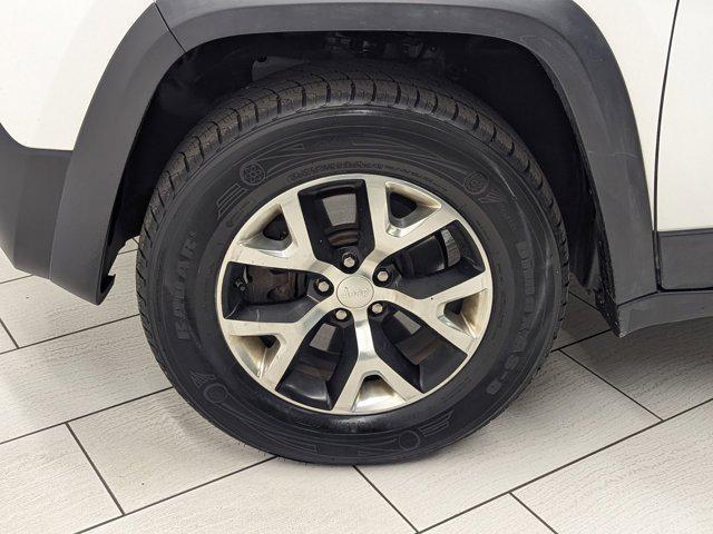 used 2018 Jeep Cherokee car, priced at $17,499