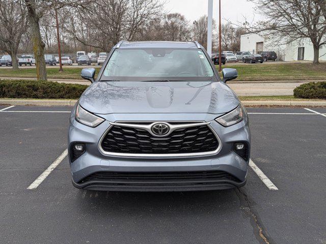 used 2021 Toyota Highlander car, priced at $34,599