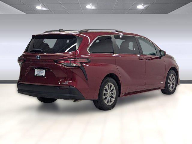 used 2021 Toyota Sienna car, priced at $30,297