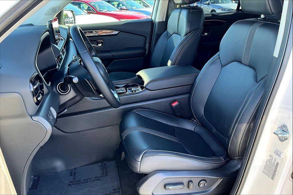 used 2023 Honda Pilot car, priced at $36,799