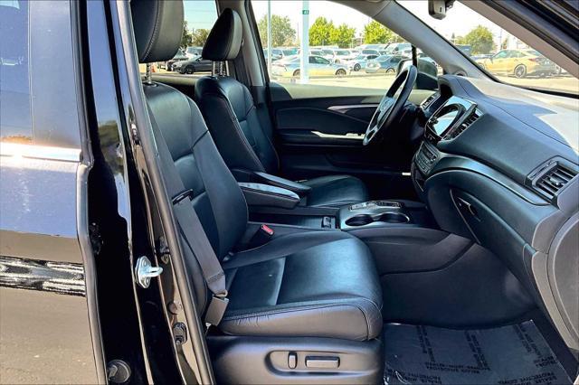 used 2022 Honda Pilot car, priced at $29,898