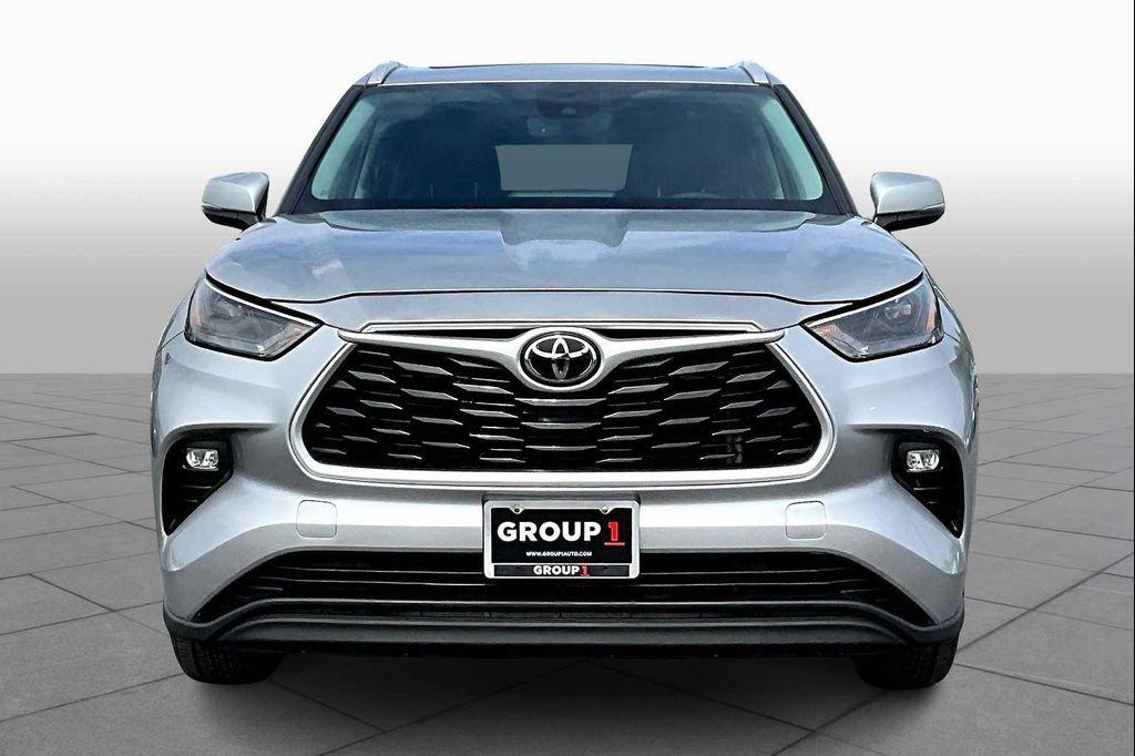 used 2022 Toyota Highlander car, priced at $31,278