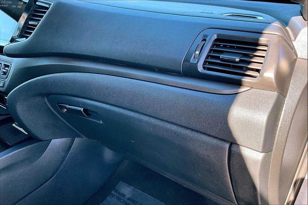 used 2022 Honda Passport car, priced at $32,324