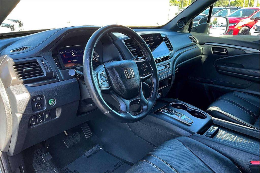 used 2022 Honda Passport car, priced at $32,324