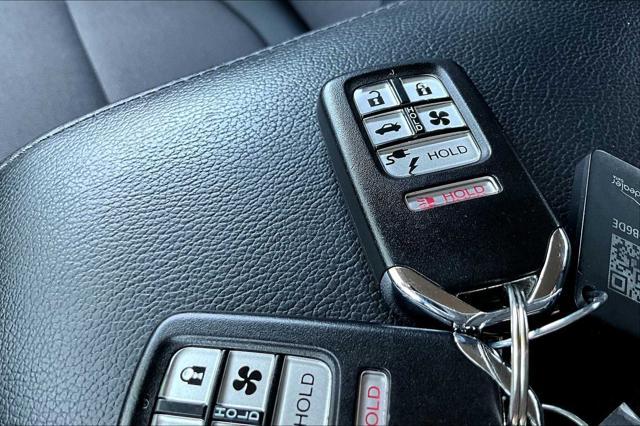 used 2018 Honda Clarity Plug-In Hybrid car, priced at $20,102