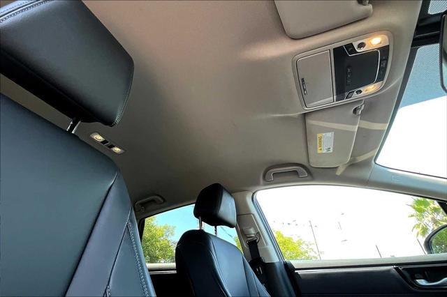 used 2018 Honda Clarity Plug-In Hybrid car, priced at $20,102