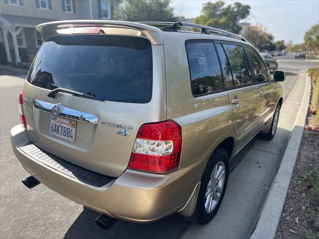 used 2007 Toyota Highlander Hybrid car, priced at $5,499