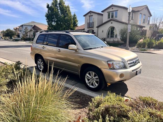 used 2007 Toyota Highlander Hybrid car, priced at $5,499