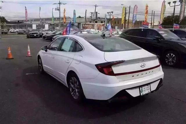 used 2021 Hyundai Sonata car, priced at $17,444