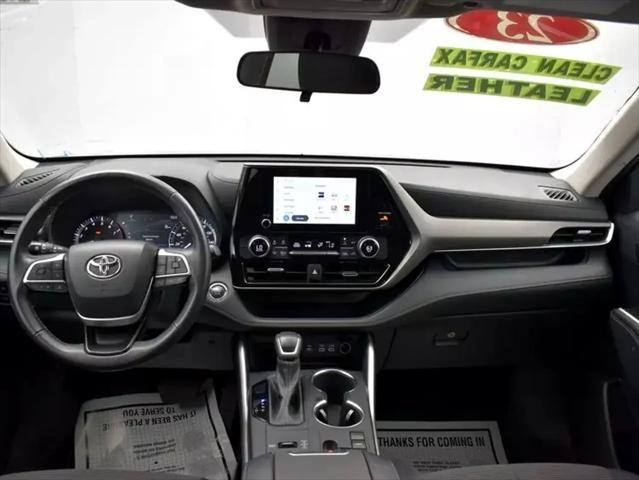 used 2023 Toyota Highlander car, priced at $30,909