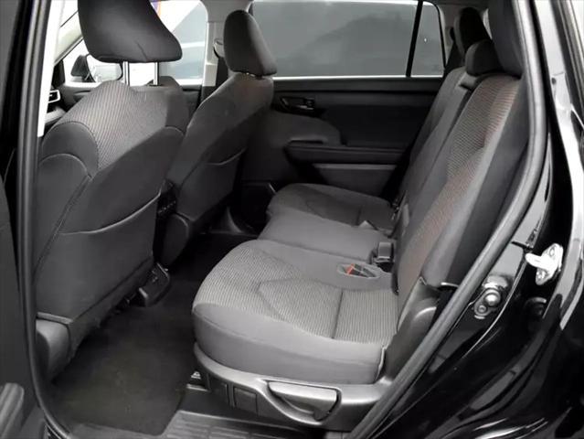 used 2023 Toyota Highlander car, priced at $30,909