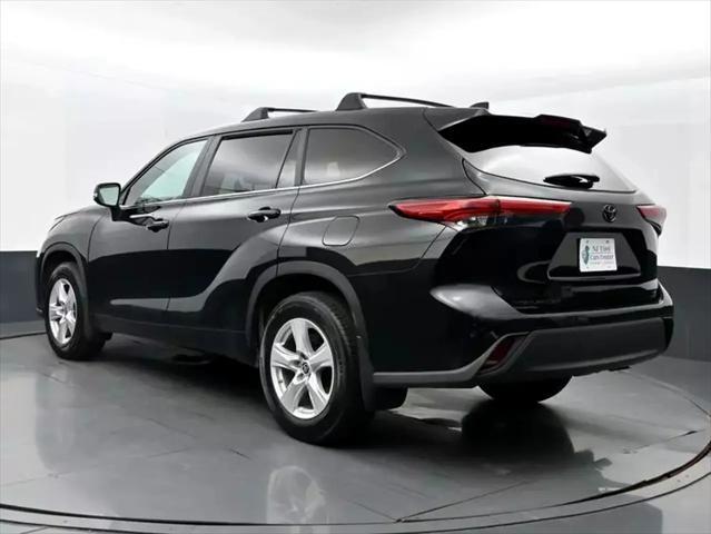 used 2023 Toyota Highlander car, priced at $30,909