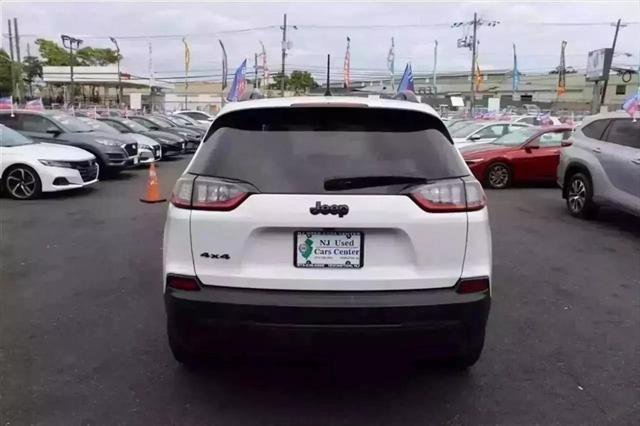 used 2023 Jeep Cherokee car, priced at $21,999