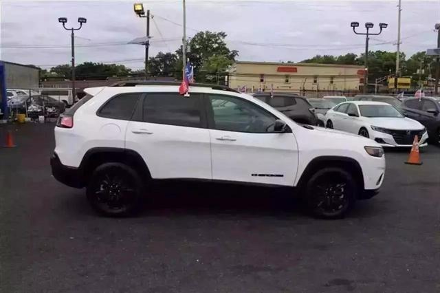 used 2023 Jeep Cherokee car, priced at $21,999