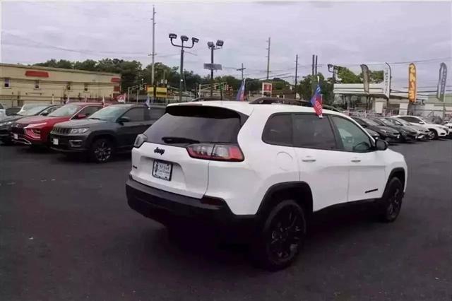 used 2023 Jeep Cherokee car, priced at $21,999