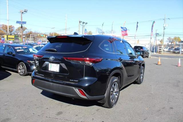 used 2021 Toyota Highlander car, priced at $31,333