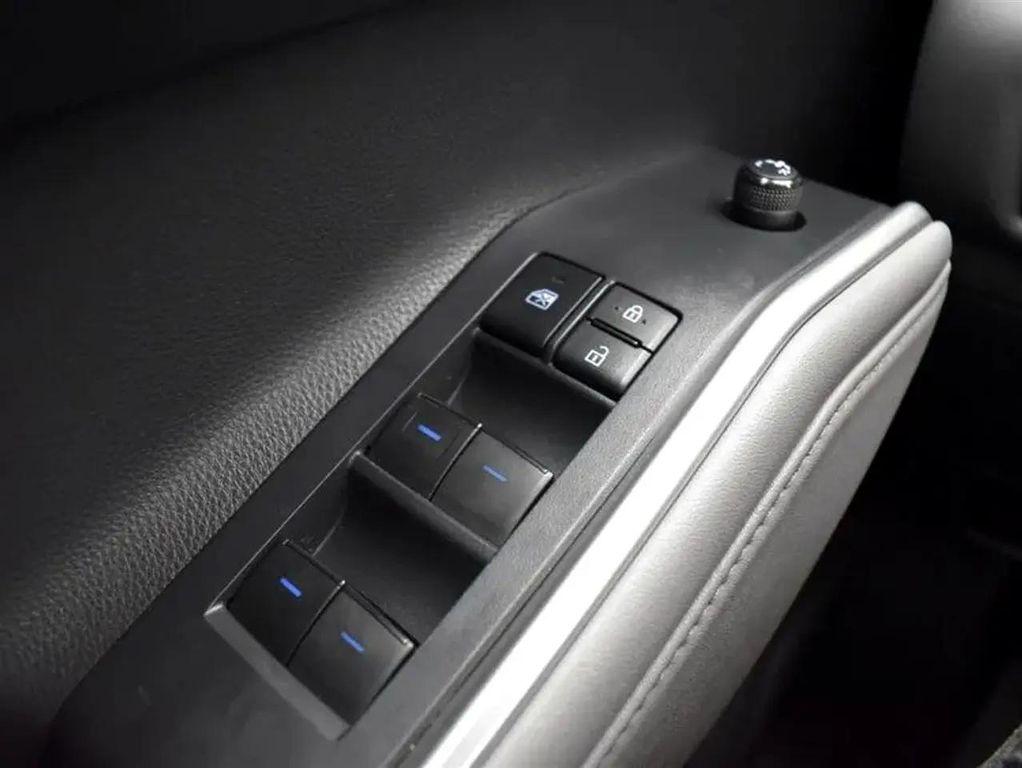 used 2022 Toyota Highlander car, priced at $29,083