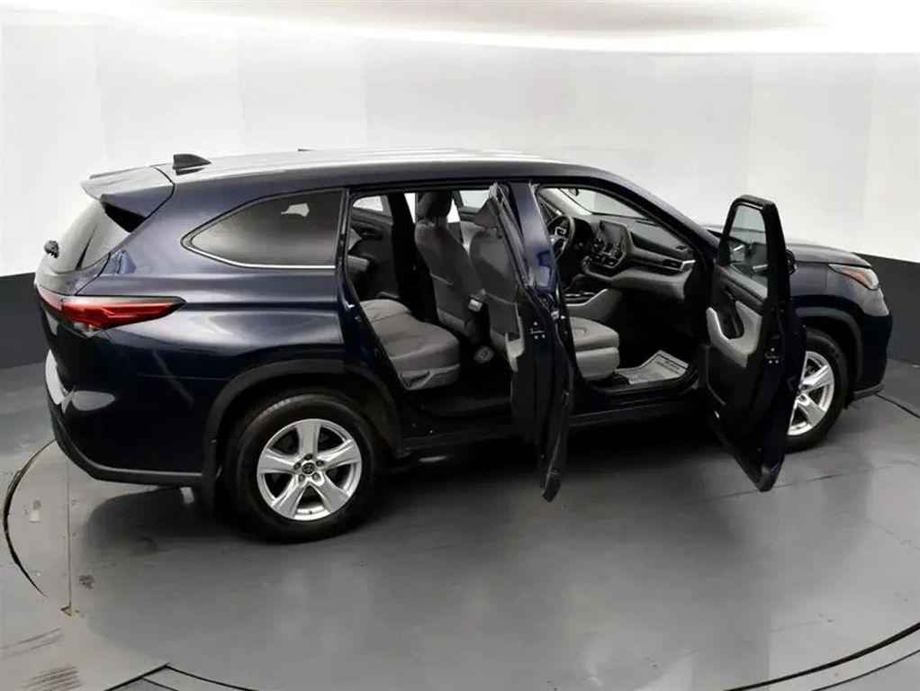 used 2022 Toyota Highlander car, priced at $29,083