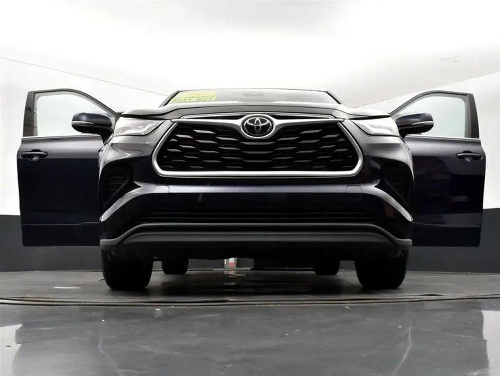 used 2022 Toyota Highlander car, priced at $29,083