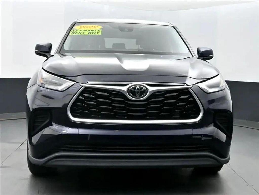 used 2022 Toyota Highlander car, priced at $29,083