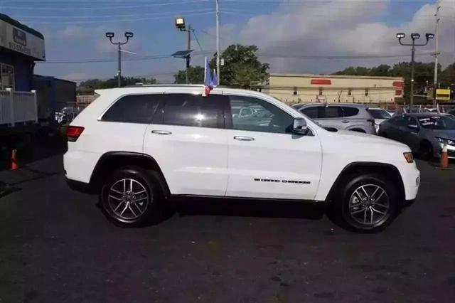 used 2022 Jeep Grand Cherokee car, priced at $24,222