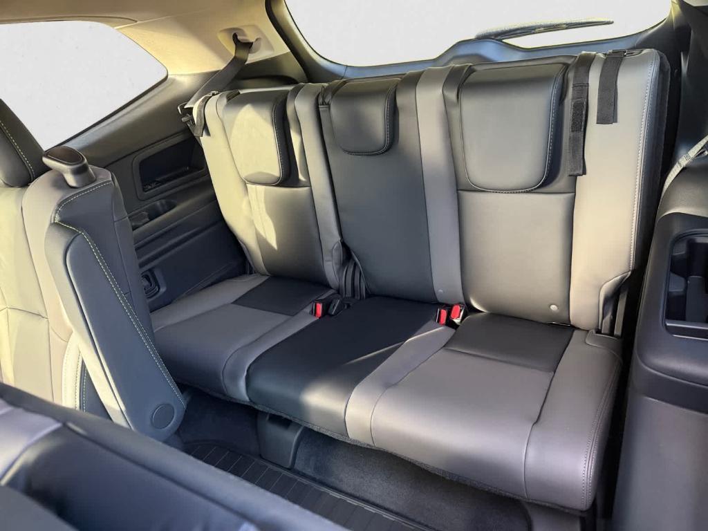 new 2025 Subaru Ascent car, priced at $43,196