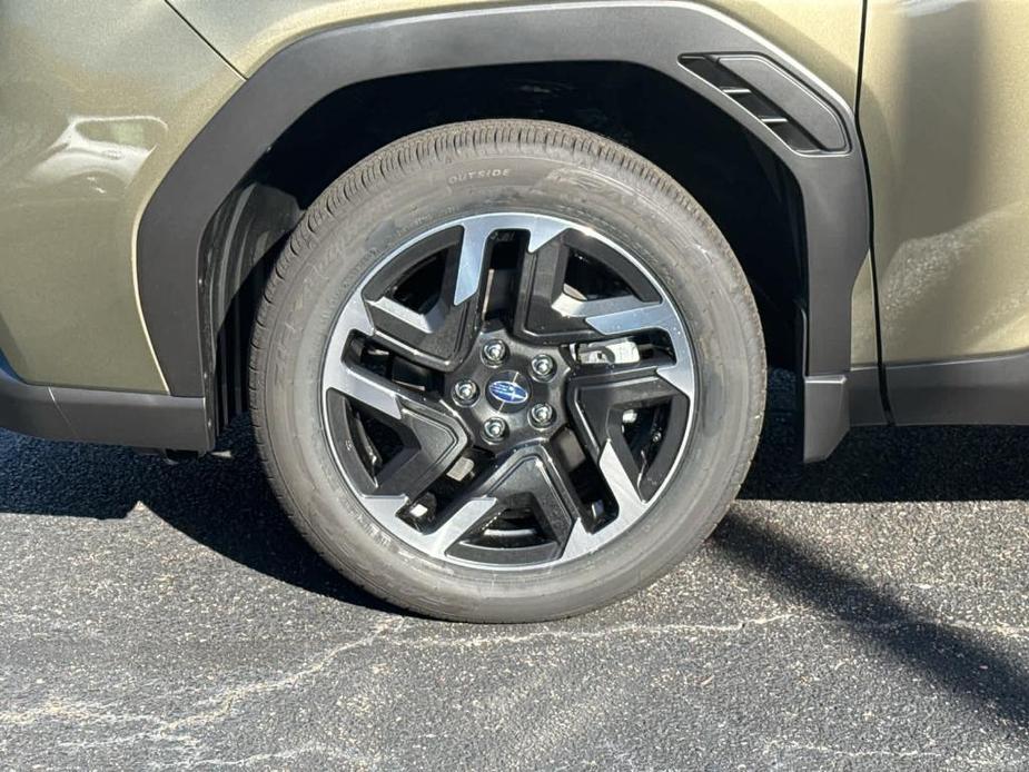 new 2025 Subaru Forester car, priced at $40,676