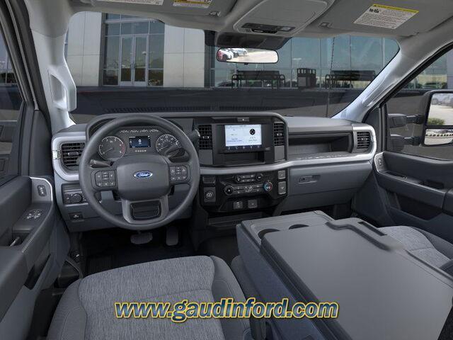 new 2025 Ford F-350 car, priced at $61,220