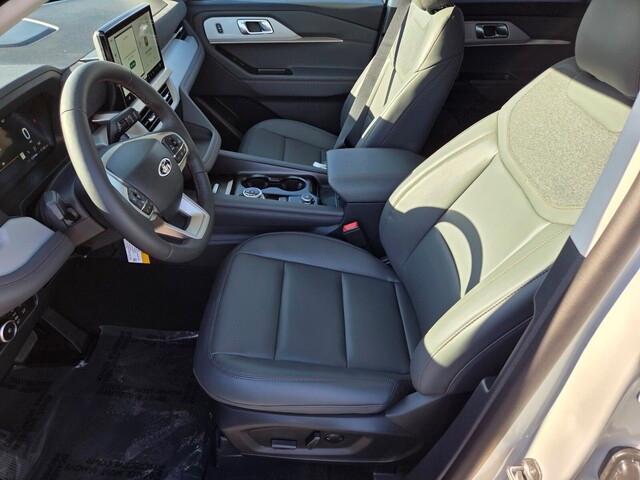 new 2025 Ford Explorer car, priced at $42,899