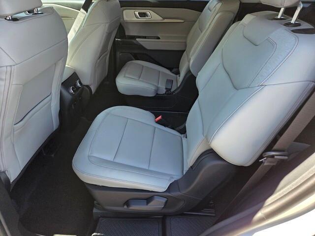 new 2025 Ford Explorer car, priced at $49,550
