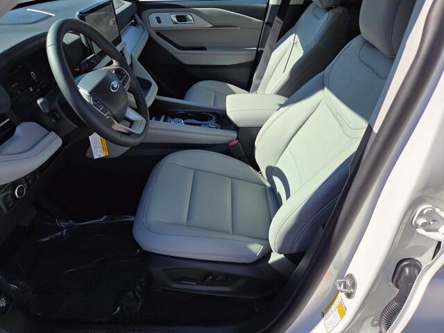 new 2025 Ford Explorer car, priced at $49,550