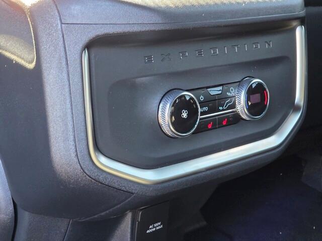 new 2025 Ford Expedition car, priced at $83,294