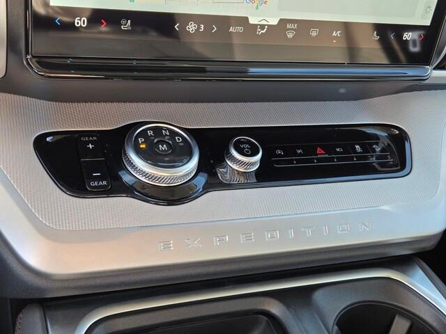 new 2025 Ford Expedition car, priced at $72,112