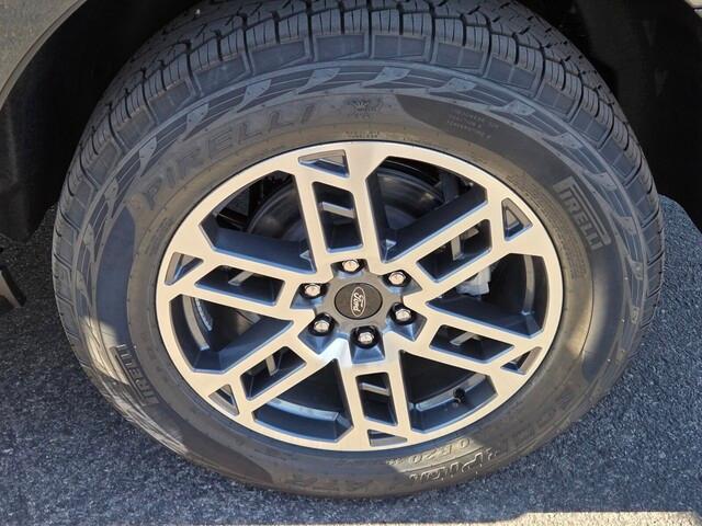 new 2025 Ford Expedition car, priced at $72,112