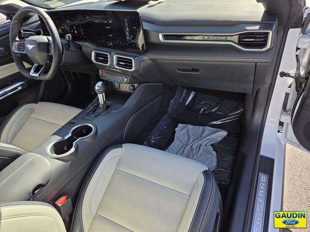 used 2025 Ford Mustang car, priced at $39,900